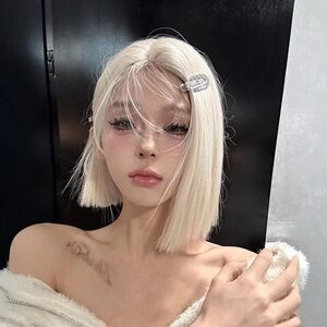 Elegant Blonde Bob Wig